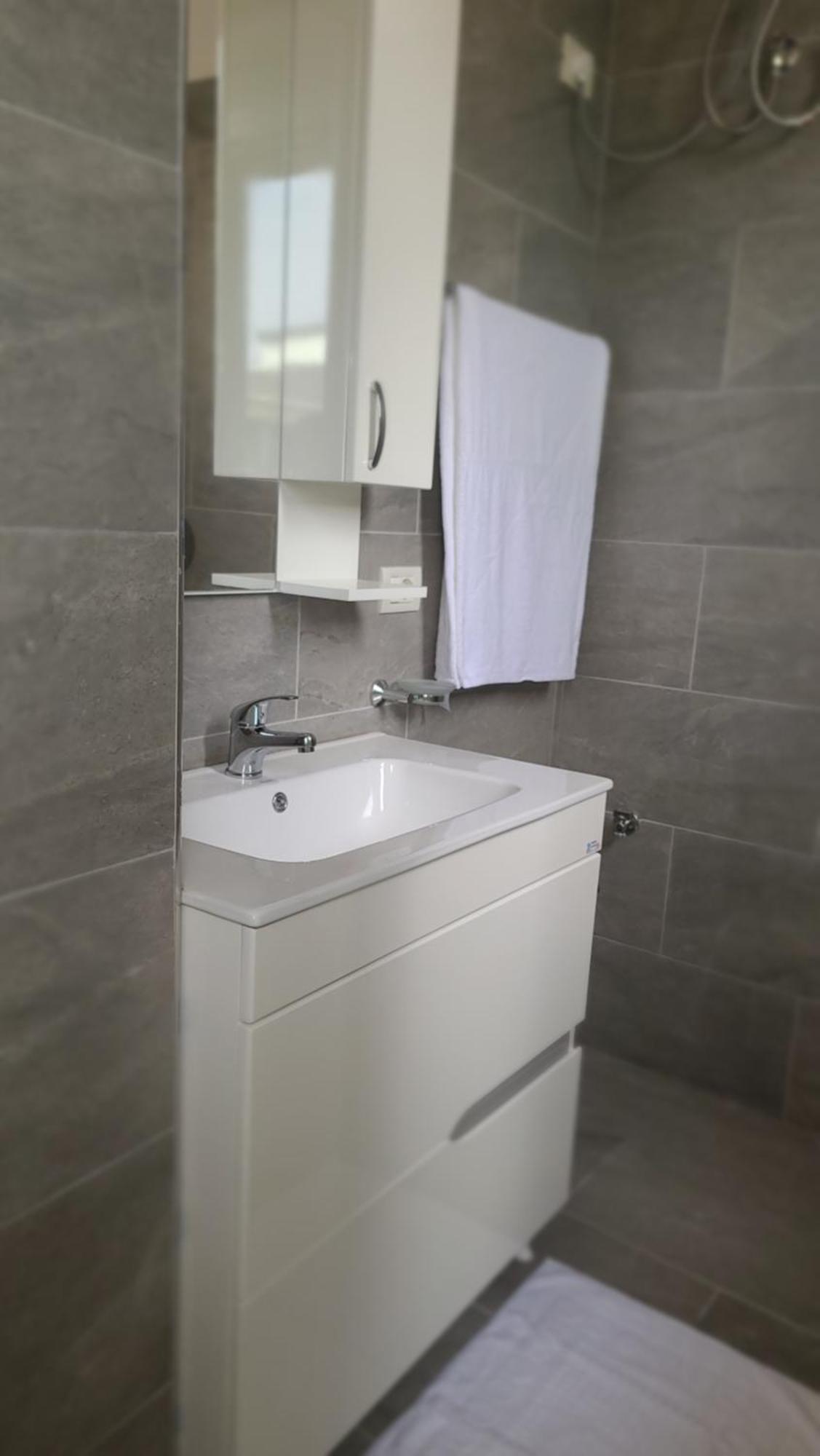 Home Inn Apartaments تيرانا المظهر الخارجي الصورة